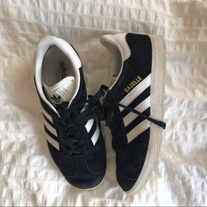 Adidas Gazelle Shoes | black & white